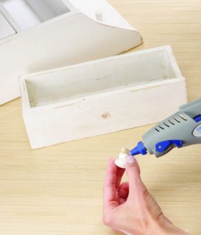КЛЕЕВОЙ ПИСТОЛЕТ DREMEL® 940 (940-3) F0130940JC дремель