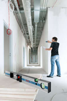 Лазерный дальномер Bosch GLM 80 + R 60 Professional 0601072301 БОШ
