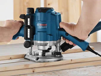 Вертикальная фрезерная машина GOF 1250 CE Professional GOF 1250 CE 0601626000, Бош БОШ