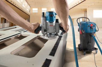 строительные 06019C3300 Bosch GAS 55 M AFC Professional пылесос Бош для влажного/сухого мусора  0.601.9C3.300 БОШ