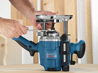 Вертикальная фрезерная машина GOF 1250 CE Professional GOF 1250 CE 0601626000, Бош БОШ