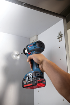 Аккумуляторный ударный гайковёрт Bosch GDR 18 V-LI Professional SOLO 06019A130F (0.601.9A1.30F) в интернет магазине с доставкой по Москве
